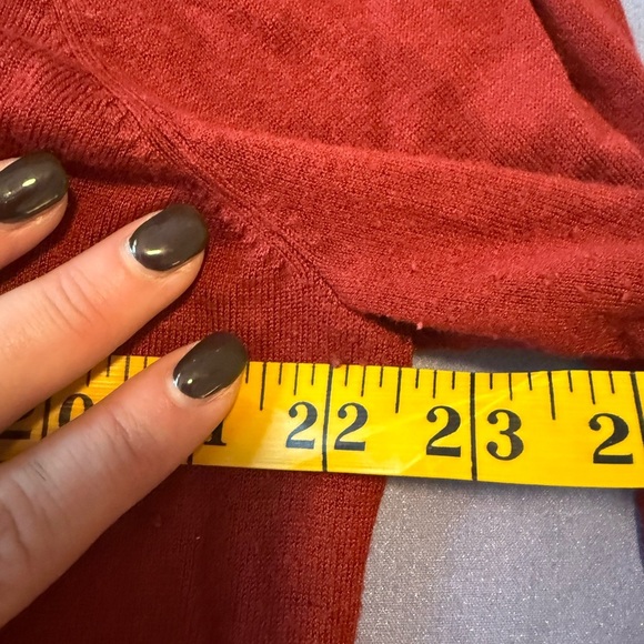 The Limited Women's Red Crew Neck Sweater - Picture 4 of 6